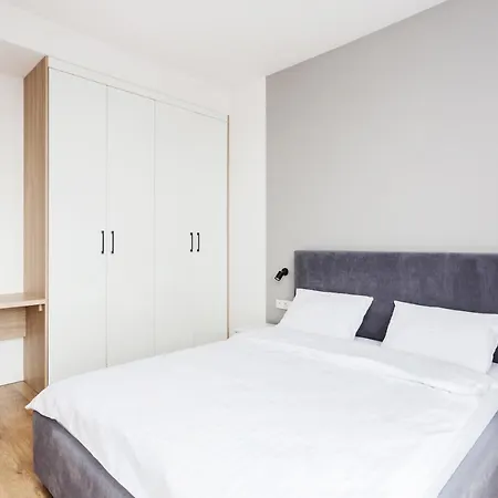 S6 By Platinum Aparthotel